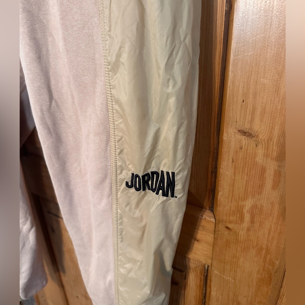 Nike Air Jordan Flight MVP Fleece Joggers Size Small Nearly New Desert Beige - Picture 3 of 11